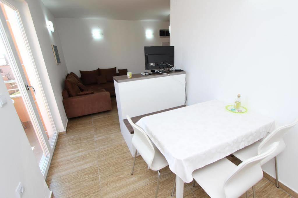 Apartments Hanna Ровинь Экстерьер фото